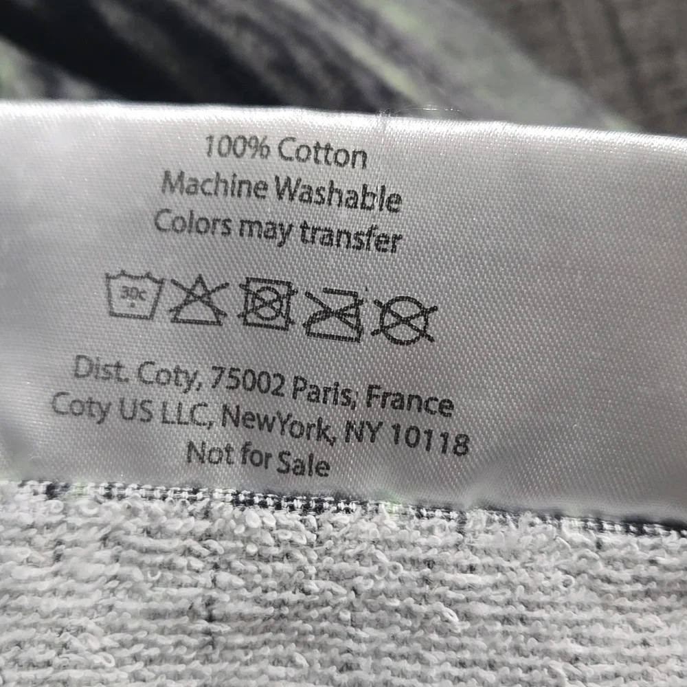 CALVIN KLEIN FRAGRANCES BEACH TOWEL... #7642